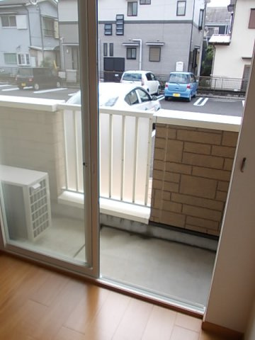 外からの目が気にならないバルコニーで洗濯物が干せます