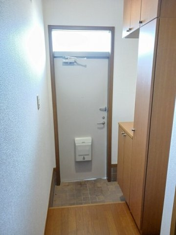 シンプルで使いやすい玄関です