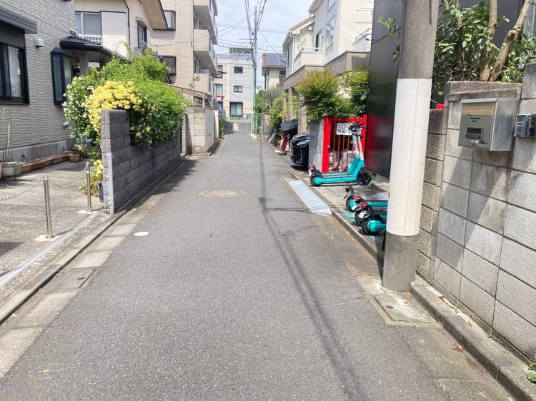 杉並区松庵1丁目　新築戸建の前面道路含む現地写真|現地写真

現地ご見学希望・資料請求などお気軽にお問い合わせ下さい！
03-5990-5201