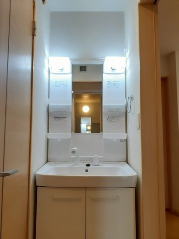 コンパクトで使いやすい洗面所