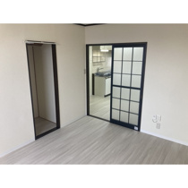 内装は落ち着いています