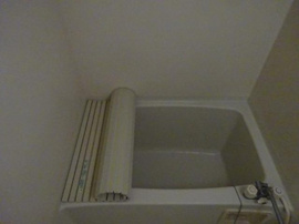 コンパクトで使いやすいお風呂です