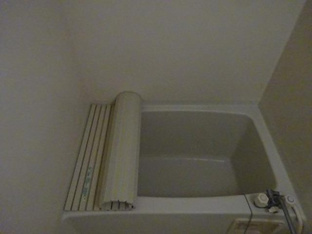 コンパクトで使いやすいお風呂です