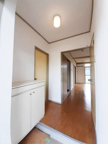 落ち着いた玄関です