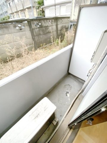 登戸ハイツのバルコニー|※別室参考写真