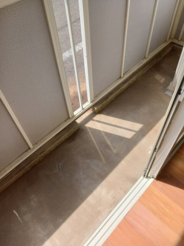 外からの目が気にならないバルコニーで洗濯物が干せます