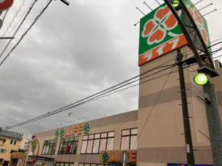 ライフ川崎桜本店 188m