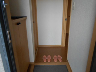 明るい玄関です