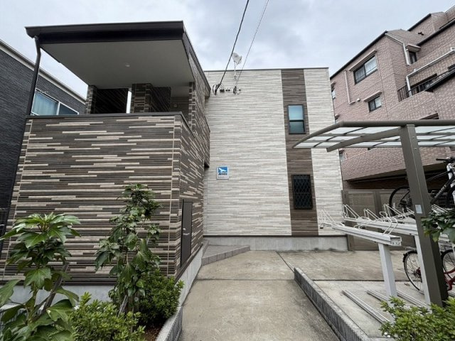 毎日通るエントランスはこのようになっています
