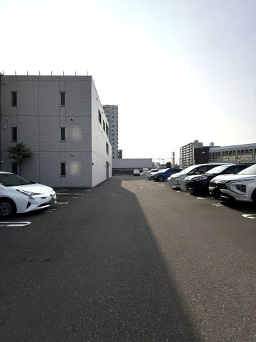 クリーンリバーフィネス元町グランスクエアサウスコートの駐車場