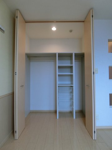 グランシャリオ新開の収納