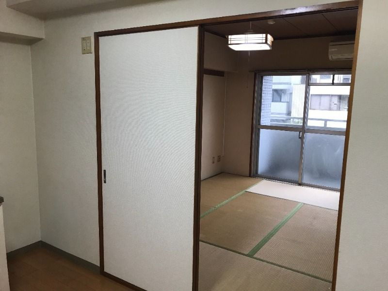 シンセイビルの内装