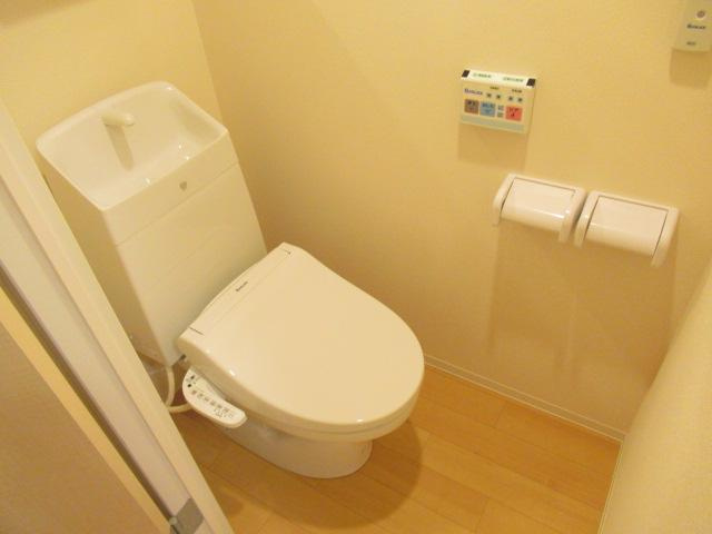 シャワー付トイレ