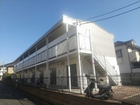 落ち着いた雰囲気の外観です