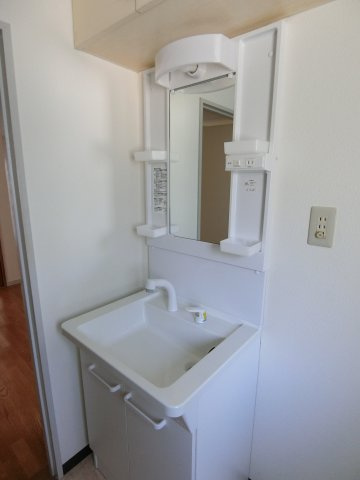 アピレ小杉の独立洗面台|他のお部屋の参考写真となります。