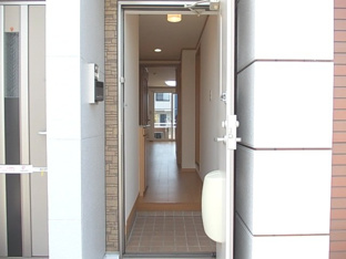 シンプルで使いやすい玄関です