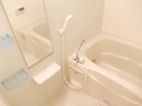 日々の疲れを癒すお風呂付です