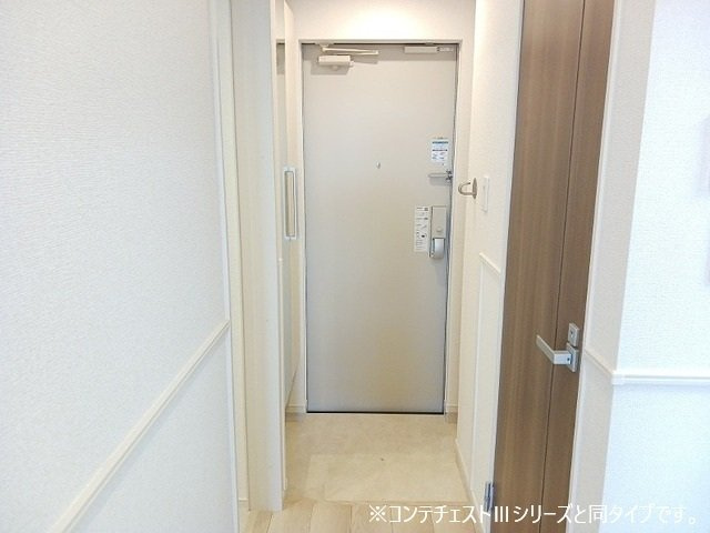 収納もある玄関です