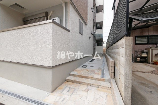 フジパレス住吉東のエントランス|ゆとりのあるエントランスです