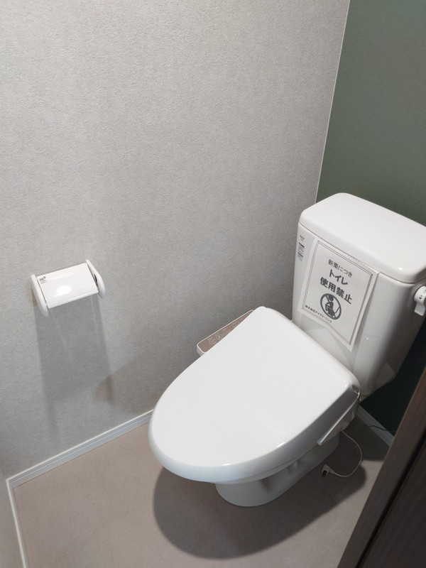 コンパクトで使いやすいトイレです