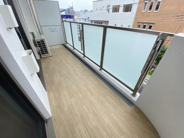 AVENIYou参番館のバルコニー