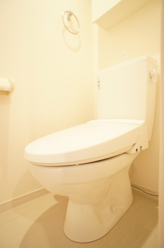コンパクトで使いやすいトイレです
