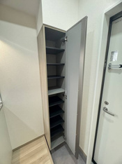 毎日通る玄関はこちらです