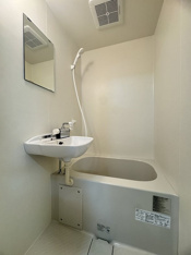 落ち着いた空間のお風呂です