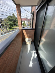 外からの目が気にならないバルコニーで洗濯物が干せます