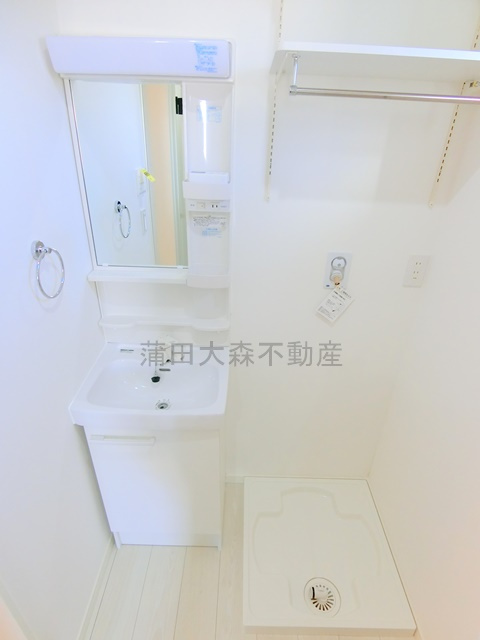 アレクシス羽田の洗面所|洗面脱衣所　独立洗面台　室内洗濯機置き場