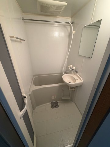 コンパクトで使いやすいお風呂です