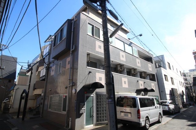 落ち着いた雰囲気の外観です
