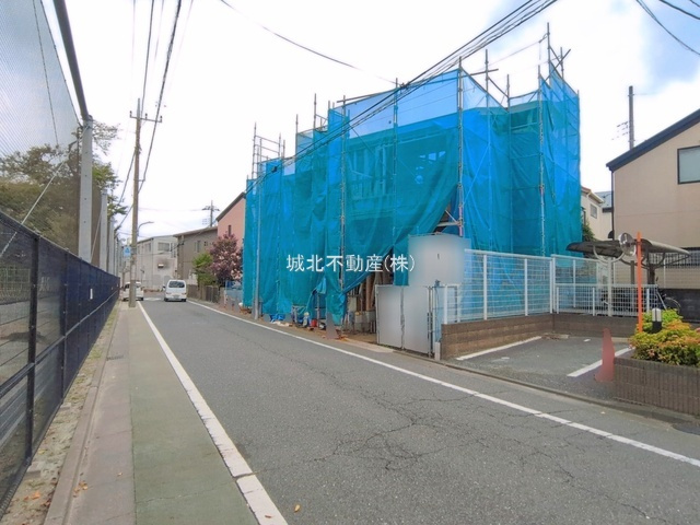 練馬区谷原2丁目 限定1棟の前面道路含む現地写真|前面道路約6.0ｍ公道に面する限定1棟