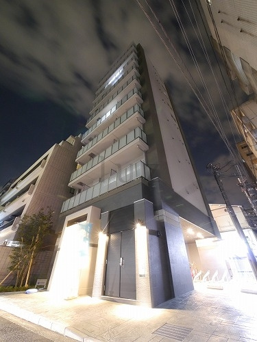 クリスタルK横浜の外観