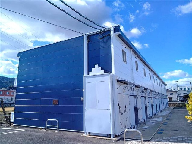 レオパレスひかりの外観