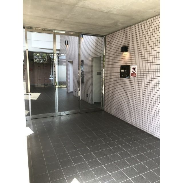 フリックコート東急のエントランス