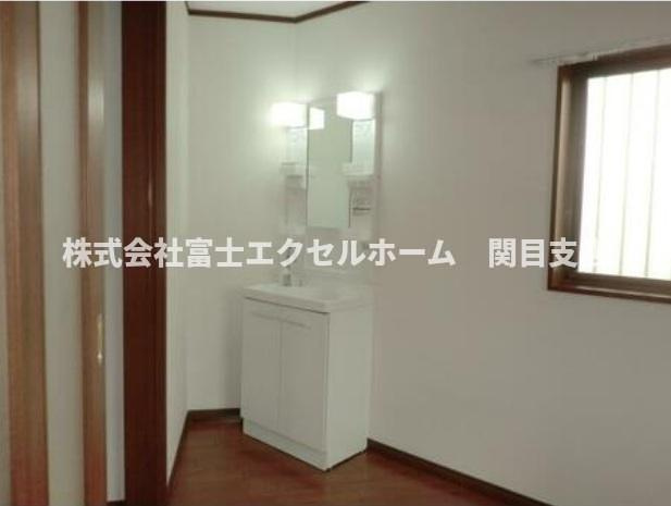 守口市大日東店舗事務所の洗面所
