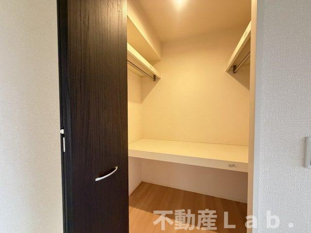 シャトレ城下の収納|※反転タイプのお写真です。