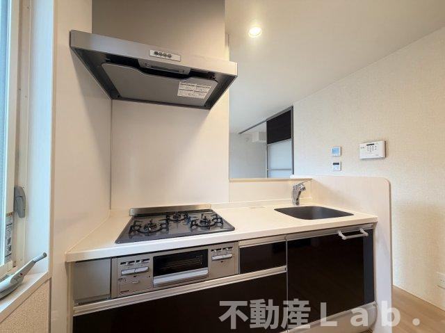シャトレ城下のキッチン|※反転タイプのお写真です。