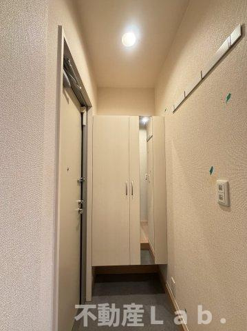 シャトレ城下の玄関|※清掃前のお写真です。
※反転タイプのお写真です。