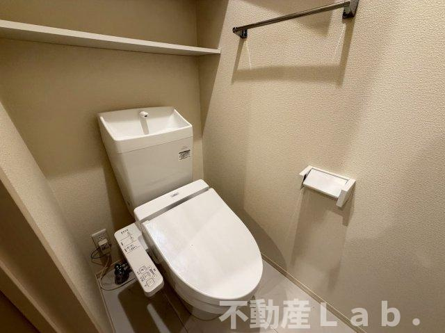 シャトレ城下のトイレ|※反転タイプのお写真です。