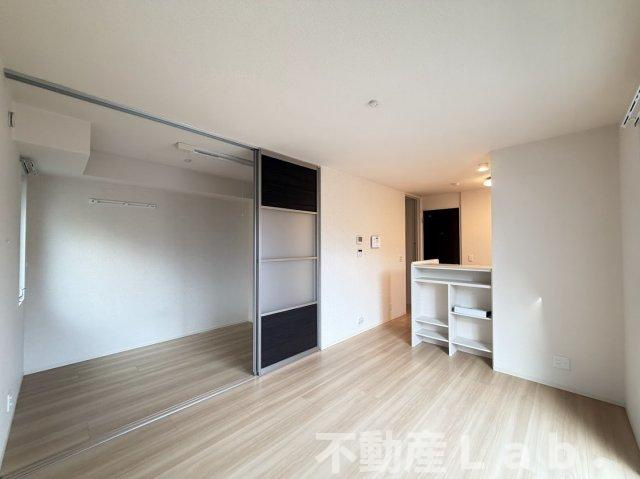 シャトレ城下の内装|※反転タイプのお写真です。