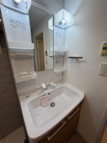 ＧＲＡＮ ＰＡＳＥＯ三宿Ⅱの独立洗面台|使いやすい独立洗面台です