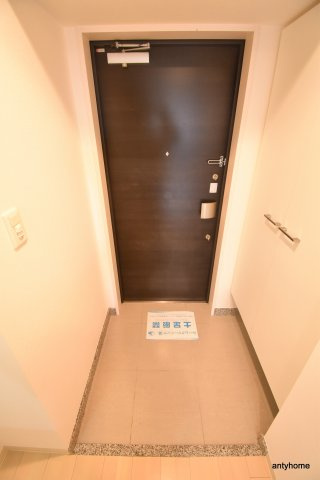 レジュールアッシュプレミアムツイン1　仲介手数料無料の玄関