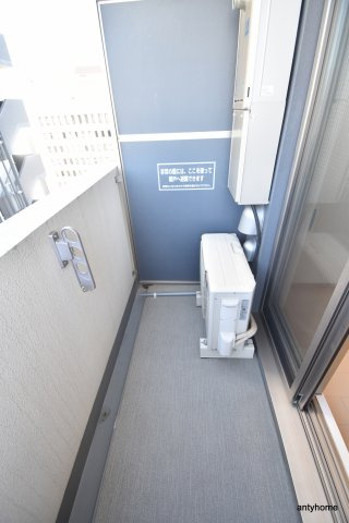 レジュールアッシュプレミアムツイン1　仲介手数料無料のバルコニー