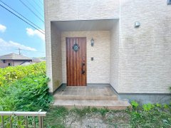 【玄関】 | 周南市勝間ヶ丘三丁目戸建