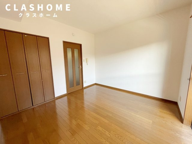 イリゼ　　刈谷市近郊の賃貸はクラスホームの居間・リビング|同物件の別部屋になります。