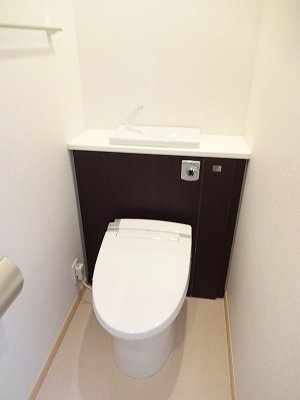 さくらビル柳町のトイレ|ゆったりとした空間のトイレです
