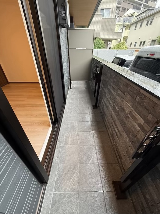 Ｄ－ＲＯＯＭ庚午中のバルコニー