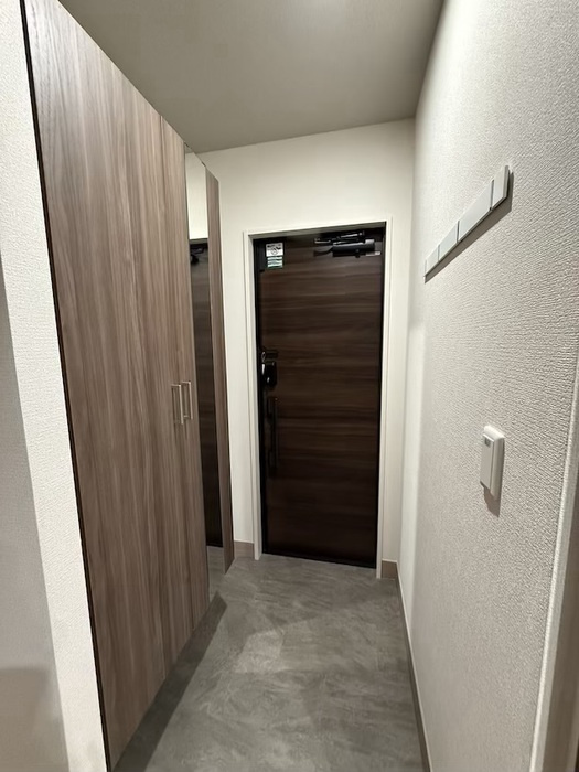Ｄ－ＲＯＯＭ庚午中の玄関